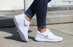 Nike Roshe Run camo white