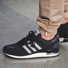 Adidas ZX 700 Black/White