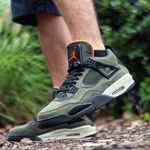 Air Jordan Retro 4 x Undefeated