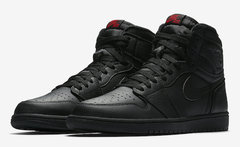 Air Jordan 1 Retro Triple Black