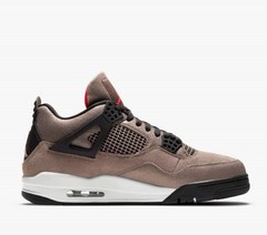 Air Jordan Retro 4 x Travis Scott