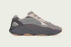 Adidas Yeezy Boost 700 V2 Cement