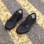 Vans Old Skool all black