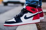 Air Jordan 1 Retro "Black Toe"