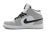 Nike Air Jordan 1 Mid Grey/White (с мехом)