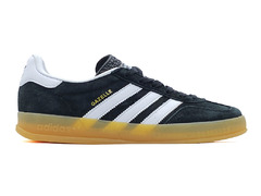 Adidas gazelle indoor black white gum