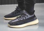 Adidas Yeezy Boost 350 V2 Carbon