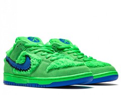 Nike SB Dunk Low x Grateful Dead 'Green Bear'